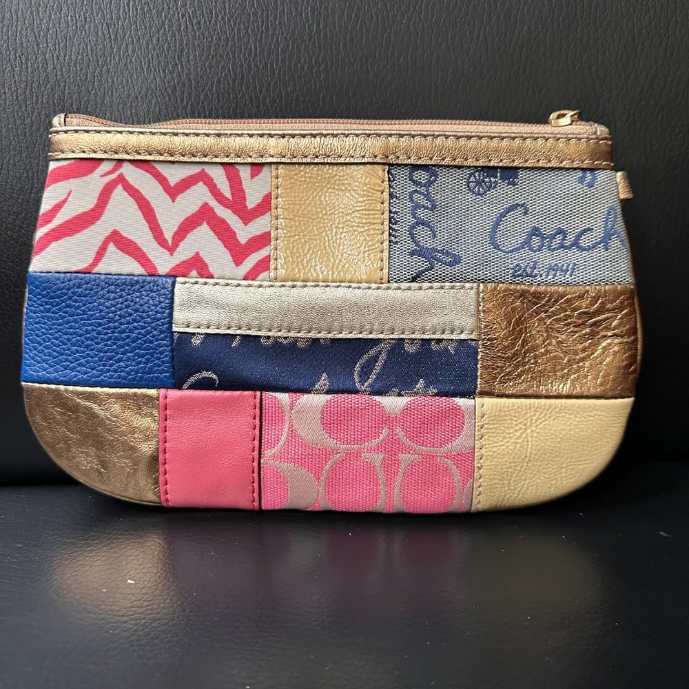 Coach Signature Patchwork gold leather wristlet - Picture 3 of 4